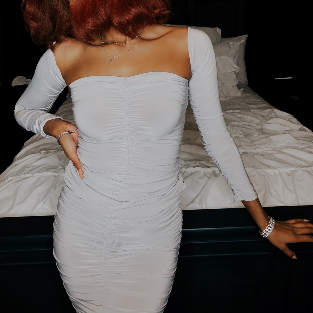 Grey bodycon long sleeve dress